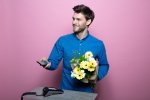 Blumenstrauss mit Smartphone bezahlen